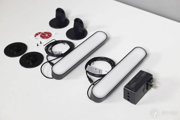 飛利浦 Hue 電競桌面：聲光同步！氛圍感拉滿！