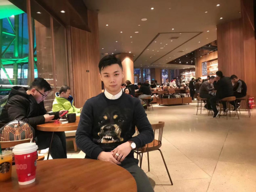 月銷(xiāo)數(shù)百萬(wàn)？微拍堂直播間里的二手奢侈品生意