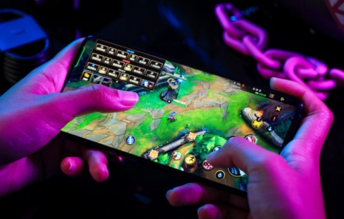 首批OPPO Reno7 Pro英雄聯(lián)盟手游限定版線上售罄，好產(chǎn)品果然受歡迎