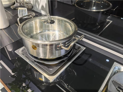 集成灶十大品牌中蒸烤集成灶哪個牌子好？