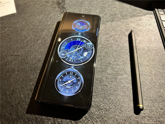 三星W22 5G上手：這才是折疊屏手機的“完全體”