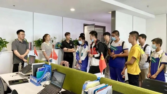 銀河麒麟獲批天津市科普教育基地，助力網(wǎng)絡強國建設