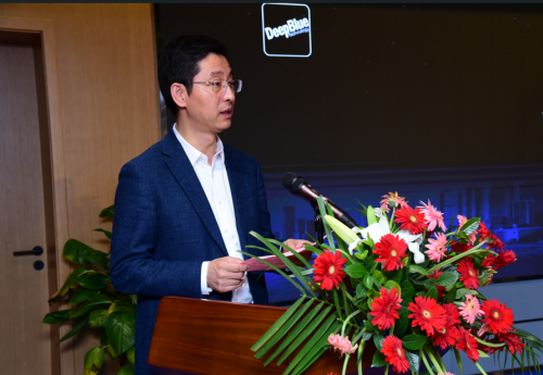 讓健康走進(jìn)“千家萬(wàn)戶”，深蘭科技AI生理健康檢測(cè)儀-扁鵲系統(tǒng)發(fā)布