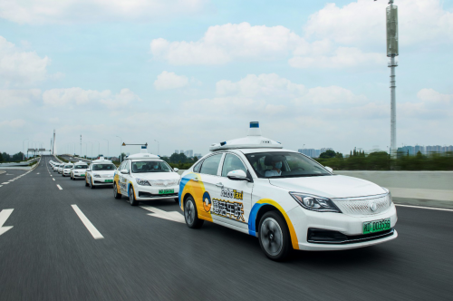 2021年中國自動駕駛六大關(guān)鍵詞：融資熱、車路協(xié)同、商業(yè)化……
