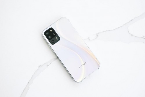 哪一款智能手機最適合學(xué)生黨？IPRO團(tuán)隊給出最優(yōu)解
