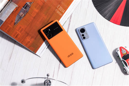 iQOO 9 Pro和小米12 Pro，售價(jià)相當(dāng)，那實(shí)力也平分秋色嗎？