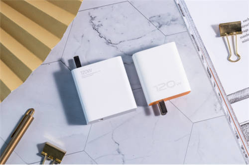 iQOO 9 Pro和小米12 Pro，售價(jià)相當(dāng)，那實(shí)力也平分秋色嗎？