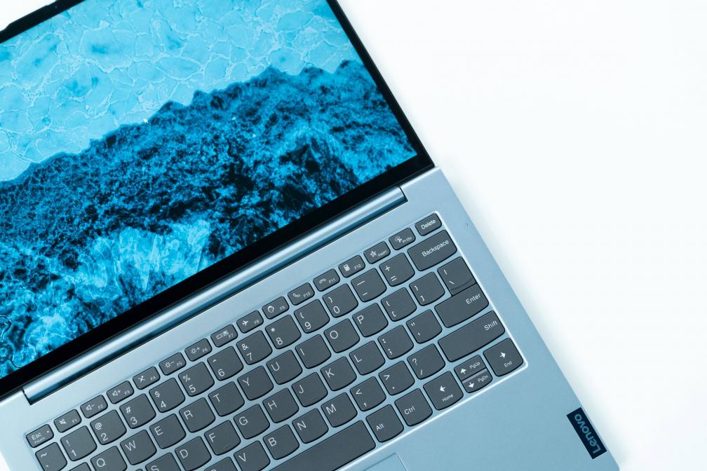 ThinkBook 13x冰雪藍(lán)正式開售，破冰青年口彰顯銳意鋒芒