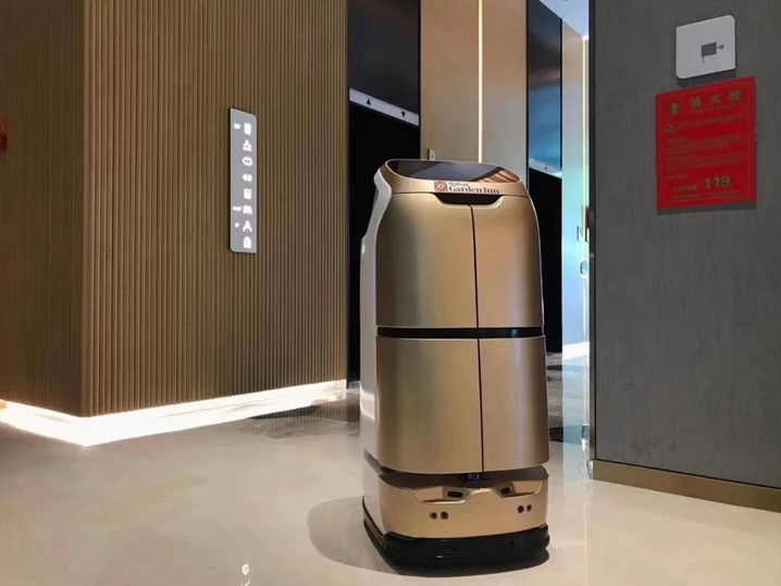 酒店紛紛引入機器人，原因何在？