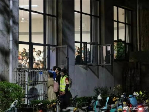 “講戀愛課”走紅后 武大教授喻豐入駐西瓜視頻科普心理學(xué)