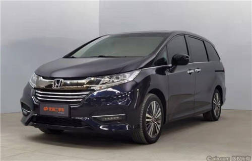 25萬級7座商務(wù)車怎么選？優(yōu)信二手車合肥大賣場給你答案