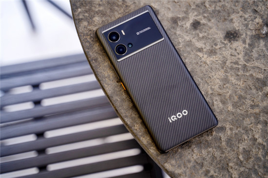 鎖定3月17日！倍輕松×iQOO 跨品聯(lián)合，超多福利等你來