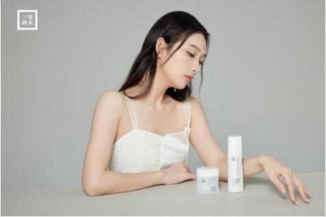 安全美白三明治，三草兩木以安全有效沖出市場