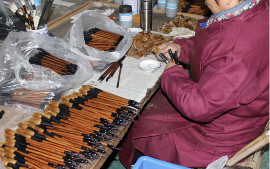 “華夏筆都”大學(xué)生返鄉(xiāng)創(chuàng)業(yè)做毛筆，淘特M2C模式3個(gè)月業(yè)績(jī)翻5倍735.png