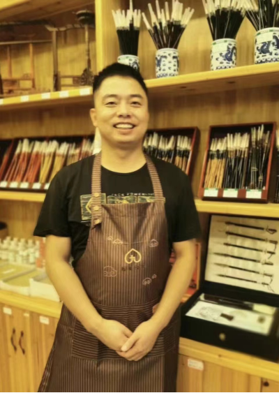 “華夏筆都”大學(xué)生返鄉(xiāng)創(chuàng)業(yè)做毛筆，淘特M2C模式3個(gè)月業(yè)績(jī)翻5倍1701.png