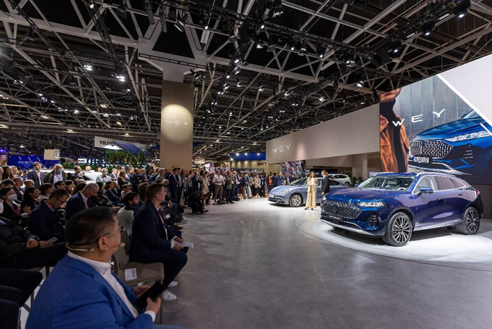 20221021549218.jpg 魏牌摩卡PHEV(Coffee 01)在車展現(xiàn)場廣受歡迎.jpg