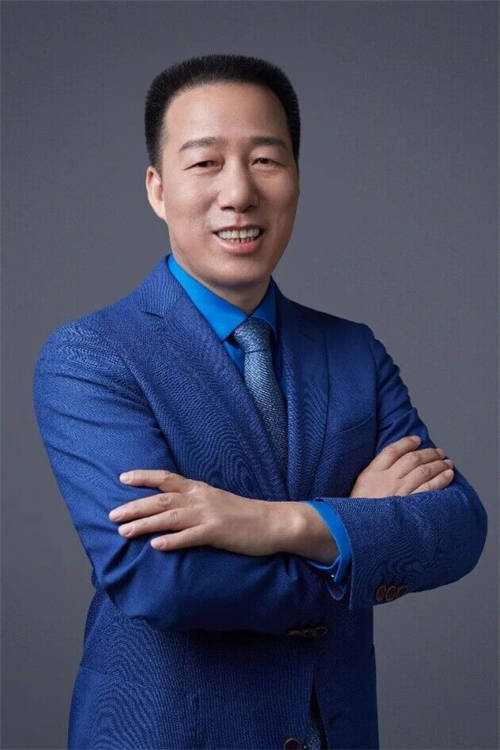 人瑞人才執(zhí)行董事、主席兼行政總裁張建國.jpg