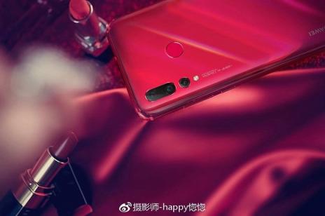 華為nova4圖賞：熱戀般的蜜語紅，甜蜜絢爛