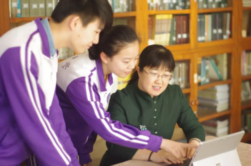 一起中學(xué)APP融入課程全體系，教育信息化激發(fā)學(xué)生興趣