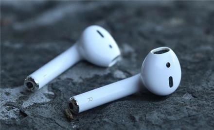 2018年度真無線藍牙耳機為何只推薦這兩款？除了 AirPods，還有它。