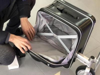 賣到斷貨的黑科技智能騎行旅行箱終于入手了！