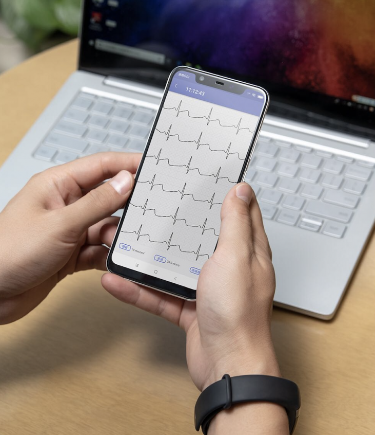 華米科技首款 Amazfit 可穿戴動態(tài)心電記錄儀問世 進(jìn)軍可穿戴醫(yī)療領(lǐng)域
