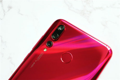 突破局限，華為nova4為你記錄更廣闊世界