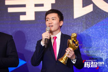 蘇寧年終大賞萬名員工，張近東：激勵(lì)是最甜蜜的約束