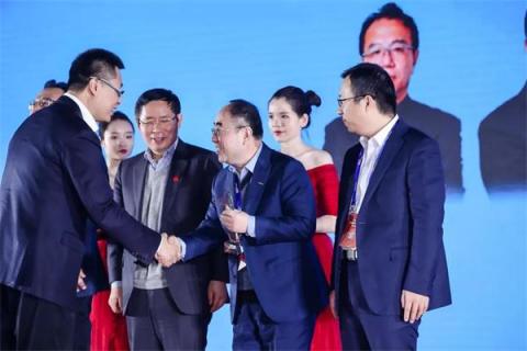 深耕建筑軟件領(lǐng)域20年，廣聯(lián)達(dá)榮膺中國軟件行業(yè)四項(xiàng)大獎(jiǎng)