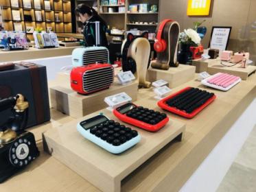 新零售業(yè)態(tài)嶄露頭角 迪信通向智能生活服務商轉(zhuǎn)型