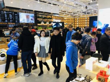新零售業(yè)態(tài)嶄露頭角 迪信通向智能生活服務商轉(zhuǎn)型