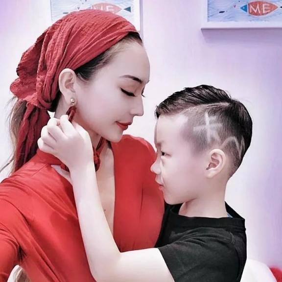 微播易：TOP 8！2019開(kāi)年第一月，廣告主最喜愛(ài)的8位抖音達(dá)人都有誰(shuí)?