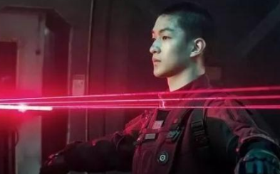《流浪地球》里的身份識別BUG：未來還是這么OUT嗎？