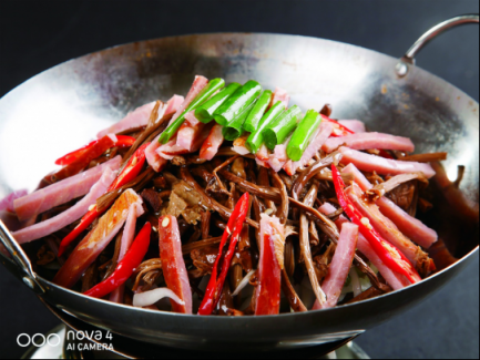 “硬核”的高校食堂，竟然也做著低卡的學生餐？
