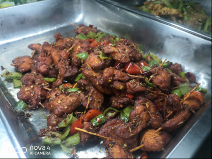 “硬核”的高校食堂，竟然也做著低卡的學生餐？