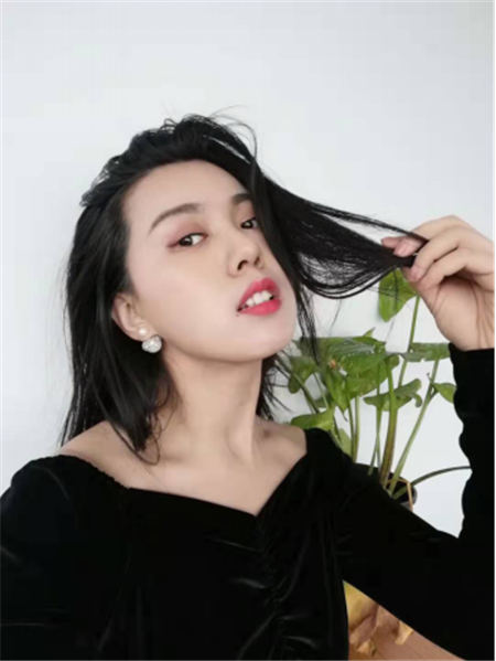打造高顏值自拍神器，華為nove 4e或成年輕人手機時尚新標桿