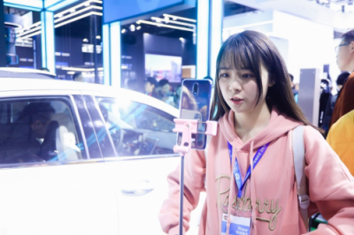 直擊云米2019AWE展館：“人-車-家”智能互聯(lián)成為現(xiàn)實(shí)
