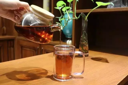 快節(jié)奏里，享受精致慢生活，從一杯醇粹糯米香普洱茶珍開始
