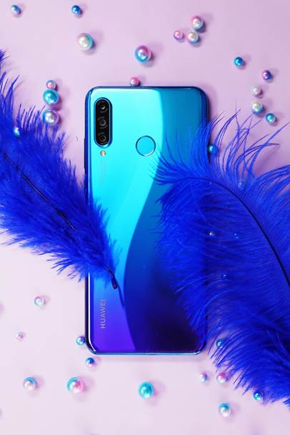 流光色？漸變色？2019年手機顏值看華為nova 4e