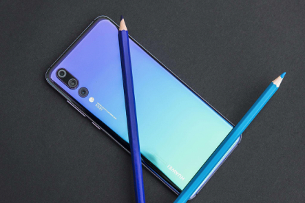 流光色？漸變色？2019年手機顏值看華為nova 4e