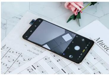 升降式攝像頭讓你的美盡情展現(xiàn)，vivo X27讓拍照好看更好玩