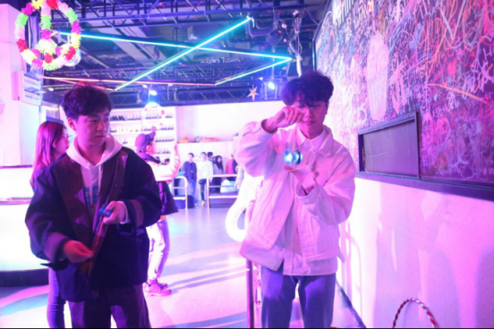 自如128CLUB｜Back To 90s未來復(fù)古主義派對