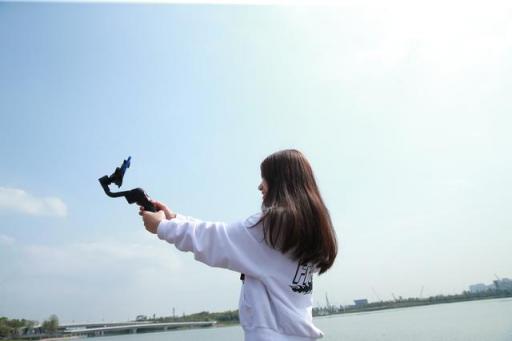 399元的手機(jī)穩(wěn)定器，性?xún)r(jià)比堪比小米手機(jī)
