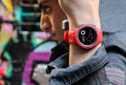 明星同款時尚潮表！Garmin Instinct開春新配色