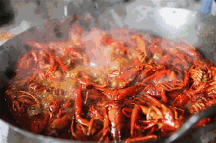 美味不用等發(fā)布《全國(guó)小龍蝦吃貨指南》，大數(shù)據(jù)帶你認(rèn)識(shí)小龍蝦