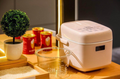 多款顛覆性產(chǎn)品亮相美的生活電器2019新品發(fā)布會(huì)