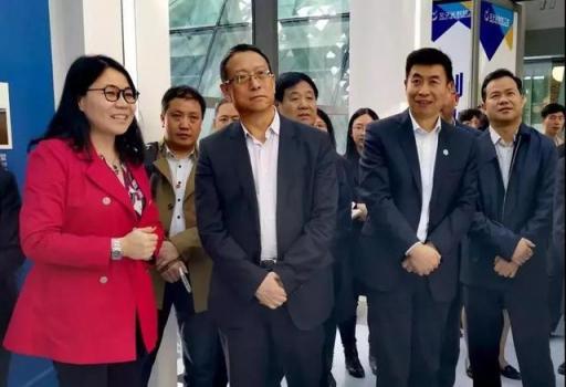 全國政協(xié)副主席鄭建邦一行蒞臨迅鰩科技參觀調(diào)研