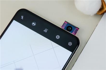 vivo X27憑實力說話，五個理由說服你，你和網紅就差一臺它