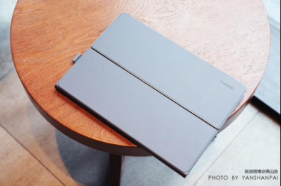 華為又一神器，全時(shí)在線輕薄二合一筆記本全新華為MateBook E圖賞