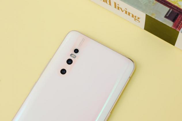 從此和挖孔屏說再見，vivo X27帶你領(lǐng)略真全面屏的魅力！